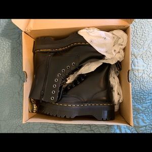 Brand-new in box Dr. Marten’s Jadon boot size 7